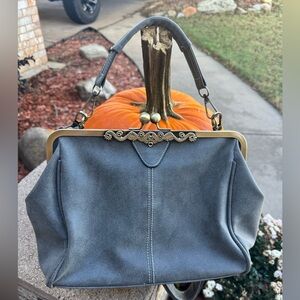 Elegant Gray Handbag